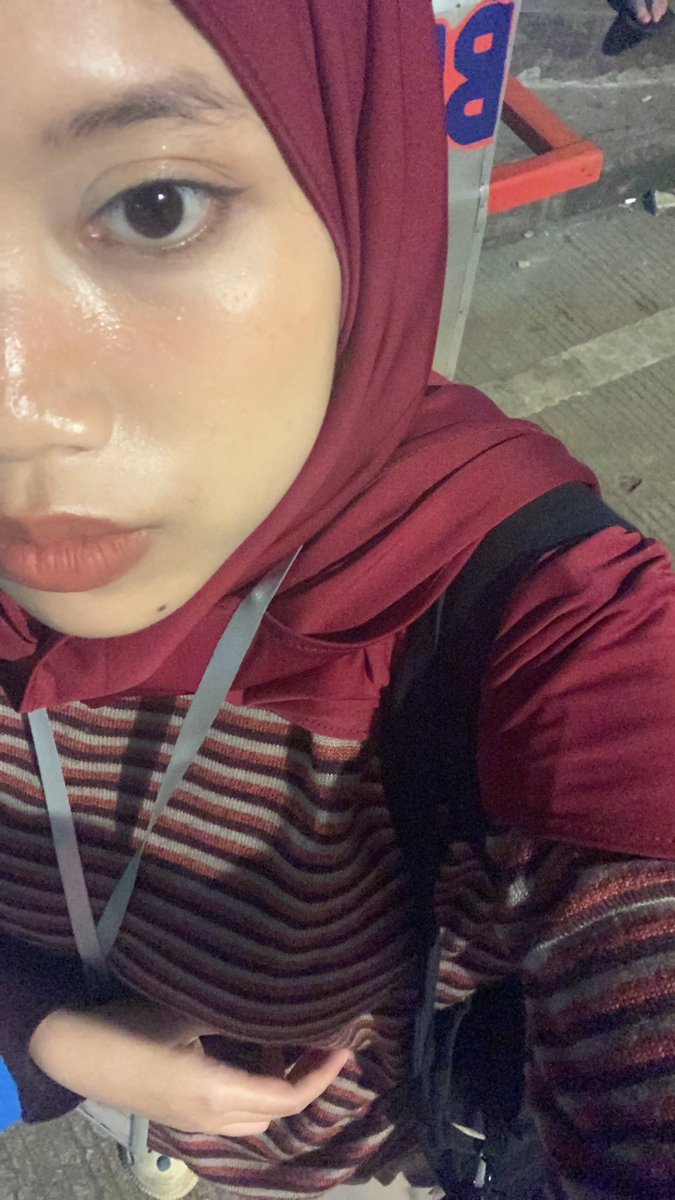 snooozee_'s tweet photo. Kenapa ya kl pake baju ini teh asa cocok sama gue WKWKKW https://t.co/cj83o2z4i4