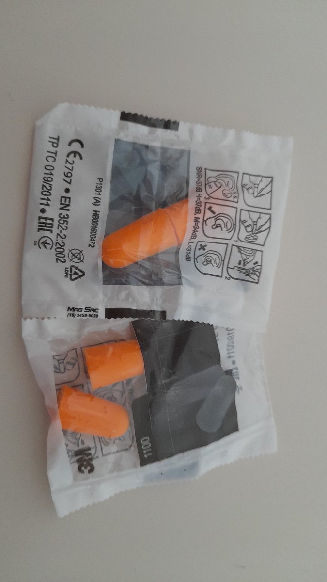 vikingblonde79's tweet photo. Someone at the #doubletreebyhilton  Hotel at Tower Hill has a warped sense of humour. These have just been delivered to my room as I complained last night that I could recite the DJ set list from the party 5 floors above. Maybe turn the sound down instead? https://t.co/aw1xwcAZm1