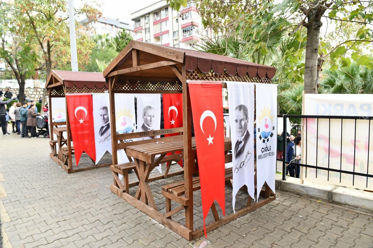 Geçtiğimiz yıl elim bir trafik kazasında kaybettiğimiz Çiğlimizin öz değeri tiyatro oyuncusu Tolga Güleryüz’ün ismi doğup büyüdüğü Evka 5 Mahallesi'nde yaşayacak. Açılışımızda bizleri yalnız bırakmayan hemşehrilerimize teşekkür ediyorum.