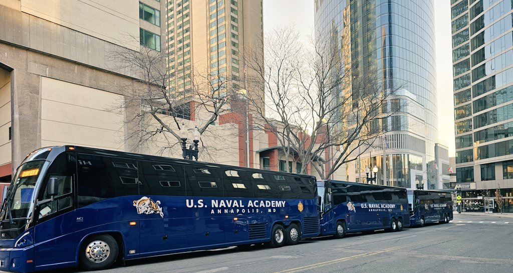 Wiper says showing up is 50% of the winning formula! Navy is in town- 50% of the way there! #welcometoboston #USA #usnavalacademy @TheRealOurNE @emilywiper