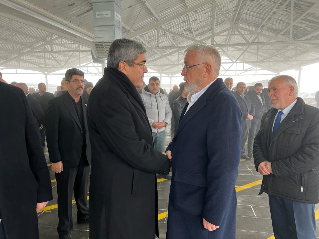 Gaziantep Milletvekilimiz Sn. Eyüp Özkeçeci’nin ebediyete irtihal eden kıymetli annesi Yüksel Özkeçeci’ye Allah’tan rahmet, Özkeçeci ailesine ve yakınlarına baş sağlığı ve sabır diliyorum. Mekanı cennet makamı âli olsun İnşallah. <a href="/EyupOzkececi/">Mehmet Eyup Özkeçeci</a>