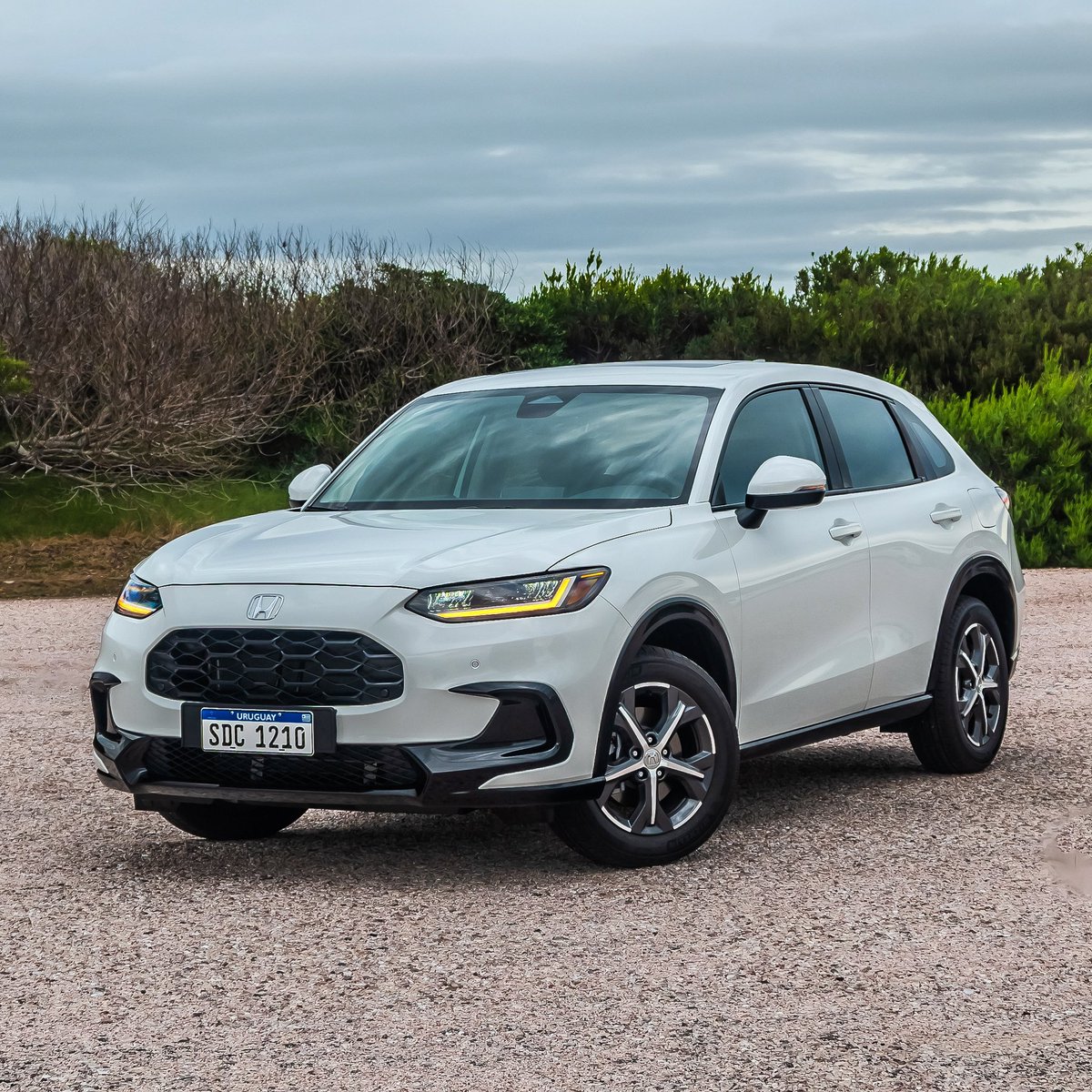 AutoblogUY's tweet photo. Probamos a la primera generación del @Honda #ZRV
Evaluación completa en https://t.co/ep0ECDCleZ, próximamente.
#Honda #HondaZRV #NewZRV #NuevoHondaZRV #HondaSensing #NuevoZRV #iVTEC #SUV 🇯🇵🇲🇽 https://t.co/jTRIylOJWA