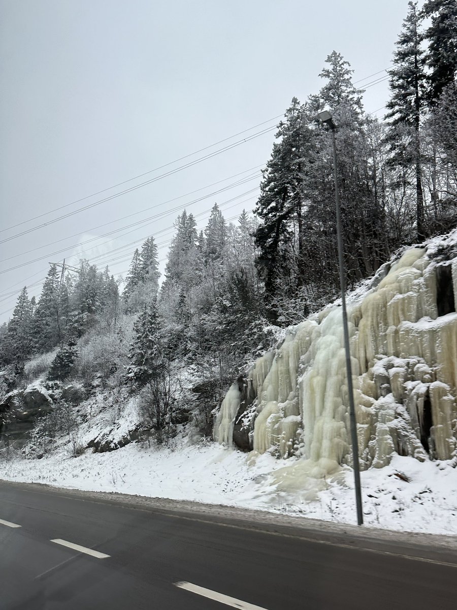 kramrogNL's tweet photo. Roadtrip through Norway, it ain’t Miami but its honest work 😎 #touchsnow https://t.co/Cwb2ZEgE69