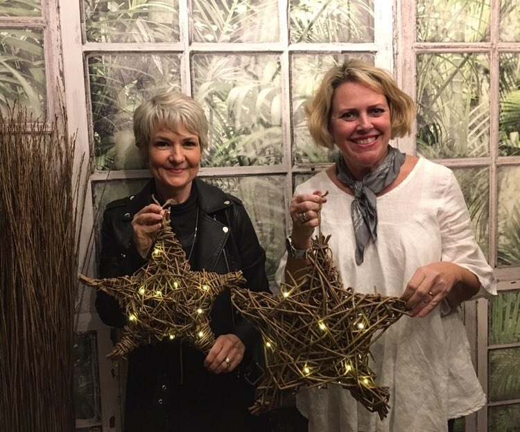 📢 Last call to join @VikWestawayArt next week for a Willow Star Making Workshop ⭐ Learn how to make your very own willow star to decorate your home or garden. 🎄 🗓️ 12 December ⏰ 10:00 - 12:30 torre-abbey.org.uk/whats-on/willo…