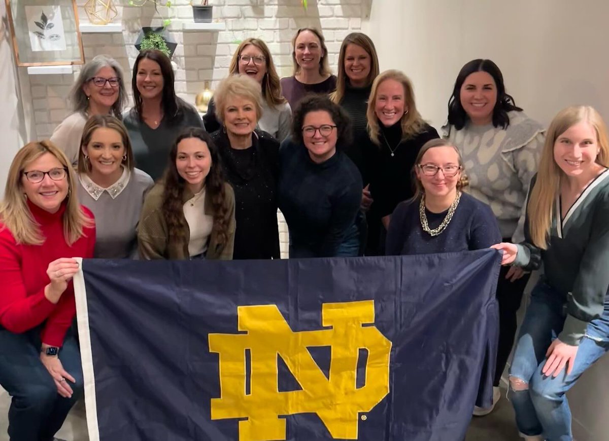 NDClubINDY's tweet photo. The Women Connect group of the ND Club of Indianapolis held their Annual (2 years in a row makes it annual, right?) Christmas Candle Pour this week. Club members gathered to share stories, make candles, and bring light to a winter's night. Happy Holidays from Indianapolis! 🎄💚🎄 https://t.co/OzhgX0tx7C