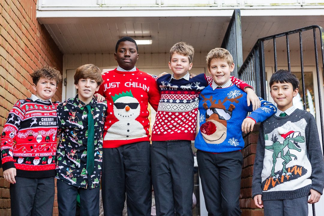 It’s Christmas jumper day at school and all the children are very excited about the Christmas carousel this afternoon 🎄 🎅🏼 

#christmasjumpers #countdowntochristmas #christmascarousel #lifeataldro #surreyprepschool
