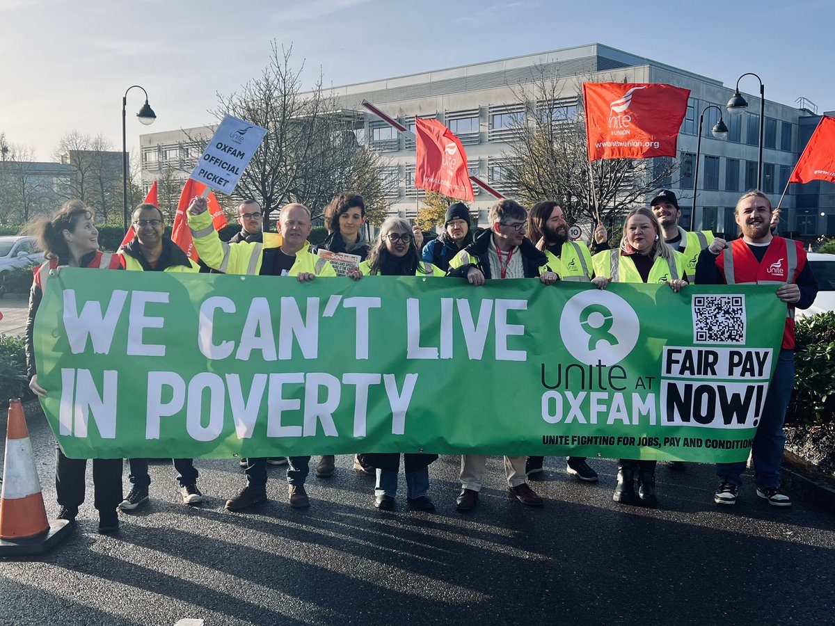 unitetheunion's tweet photo. Hundreds of @oxfamgb workers strike for first time in charity’s history.

“Oxfam is an extremely wealthy organisation and can afford to put forward an acceptable offer without impacting its charity work in the slightest.” @UniteSharon 

https://t.co/Mo0teClXfD https://t.co/2l8NrjhSR2