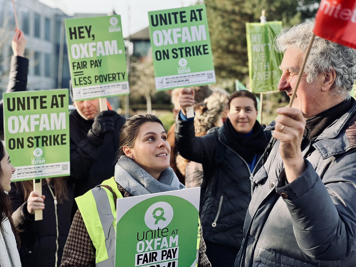 unitetheunion's tweet photo. Hundreds of @oxfamgb workers strike for first time in charity’s history.

“Oxfam is an extremely wealthy organisation and can afford to put forward an acceptable offer without impacting its charity work in the slightest.” @UniteSharon 

https://t.co/Mo0teClXfD https://t.co/2l8NrjhSR2