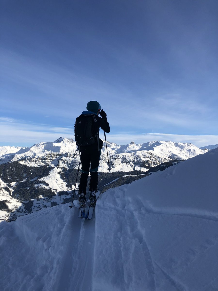 loramen's tweet photo. LEGEÉTTE DU MIRANTIN🏔️
Gaurko onena, zalantzarik gabe, astebetean hirugarrenez Mont Blanc ikustea. Maiteminduta nauka!
#areches #arechesbeaufort #alps #alpeak #beaufort #beaufortain #pierramenta #esquimo #montblanc #grandmont #euskarazbizi #euskarareneguna #mountainphotography https://t.co/acSygeLB9p