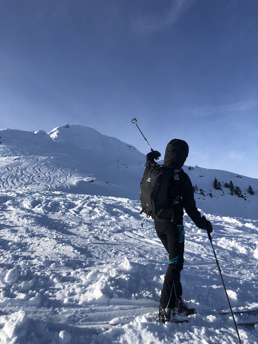loramen's tweet photo. LEGEÉTTE DU MIRANTIN🏔️
Gaurko onena, zalantzarik gabe, astebetean hirugarrenez Mont Blanc ikustea. Maiteminduta nauka!
#areches #arechesbeaufort #alps #alpeak #beaufort #beaufortain #pierramenta #esquimo #montblanc #grandmont #euskarazbizi #euskarareneguna #mountainphotography https://t.co/acSygeLB9p