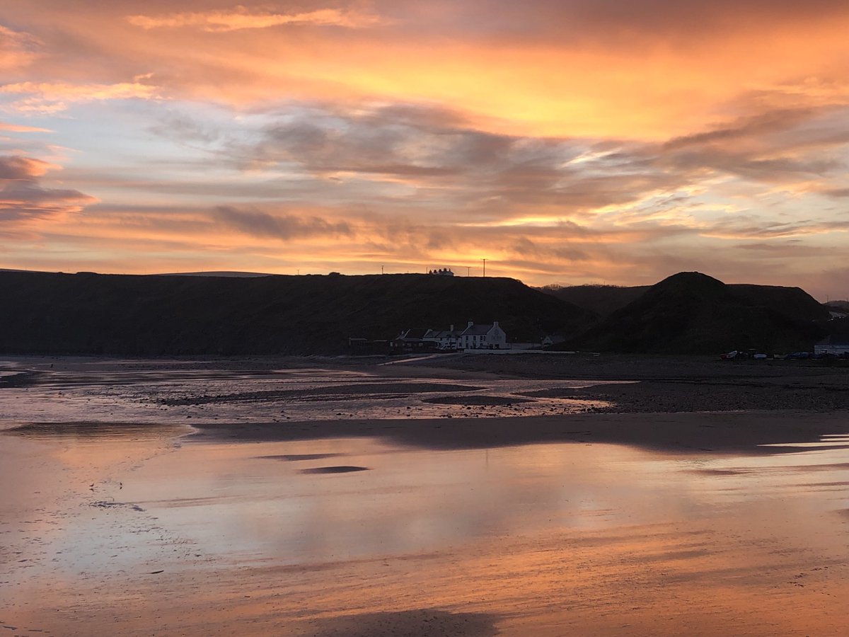 Nice Sunrise over The Ship Inn in Saltburn