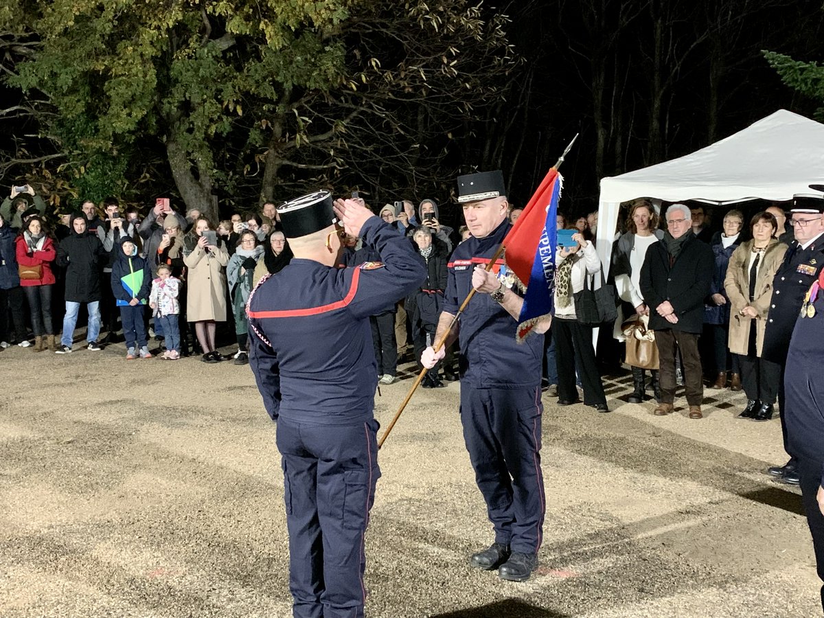 PompiersHerault's tweet photo. #LaVieDuCorps|| Les sapeurs-#Pompiers de l'#Hérault avaient RDV le lundi 27 novembre dans le parc naturel régional du Haut-Languedoc pour la passation de commandement du CS de #Combes entre le capitaine Patrick BONNEL & le lieutenant Jacques CAMBRIELS
➡️https://t.co/YwAFIJYZdz https://t.co/vYp6jYJQgT