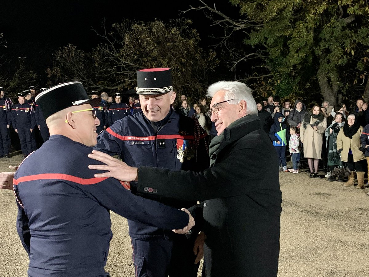 PompiersHerault's tweet photo. #LaVieDuCorps|| Les sapeurs-#Pompiers de l'#Hérault avaient RDV le lundi 27 novembre dans le parc naturel régional du Haut-Languedoc pour la passation de commandement du CS de #Combes entre le capitaine Patrick BONNEL & le lieutenant Jacques CAMBRIELS
➡️https://t.co/YwAFIJYZdz https://t.co/vYp6jYJQgT