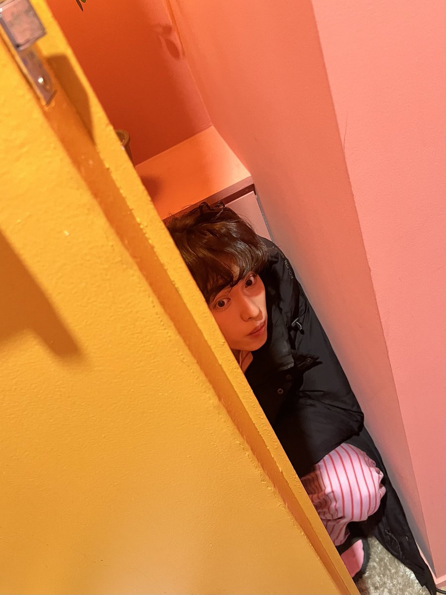 🦊 : 괴롭히는 거 아닙니다..

#가온 #오드
#딸케즈 #우리는룸메