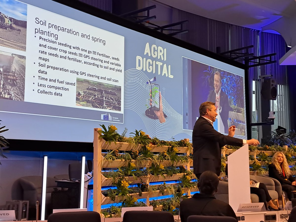 #EUAgriDigital conference @SchulmanMax ,farmer from Finland @MTKry presented his experience 'Farmers have been collecting data for decades & digitalization helps to use it for the best. Smart & precision farming have a cost and agri-coops have a key role in facilitating the…