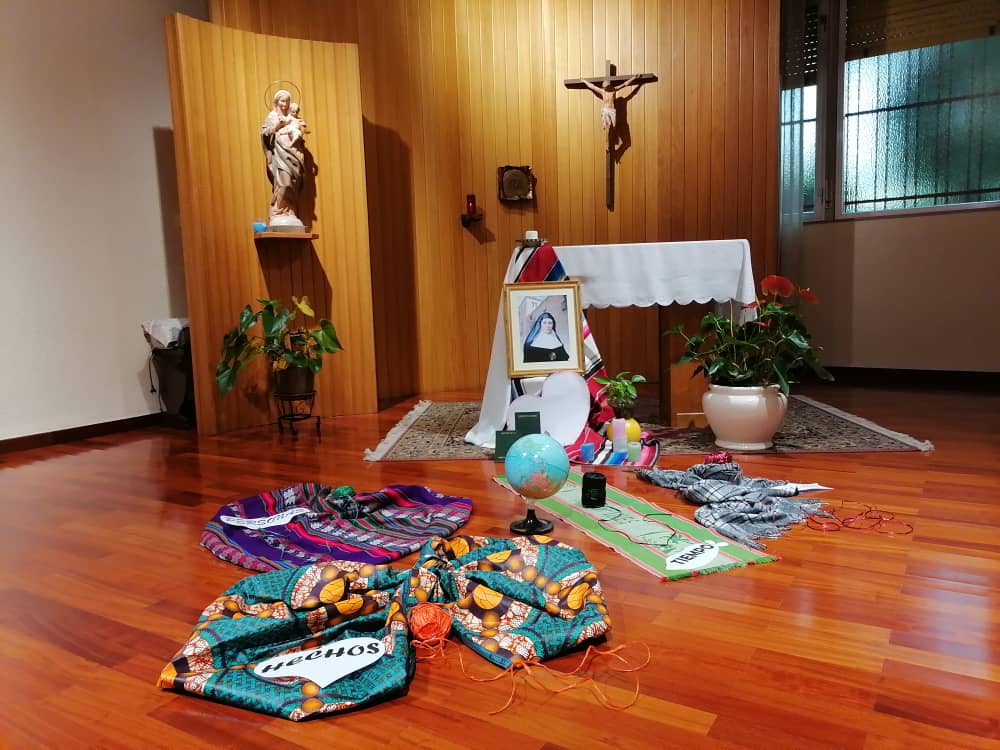 MPilarLinde's tweet photo. Hace 152 años " comienza a levantarse en la Iglesia, bajo el amparo y tutela de la Virgen Inmaculada" la Congregación de las Hijas de Jesús. Feliz día de la Inmaculada, feliz aniversario. https://t.co/NjBoFOAmdY