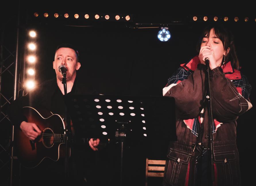 raynesoundsuk's tweet photo. Christmas Light Switch On, Barnoldswick https://t.co/LGzgkKmqX6
