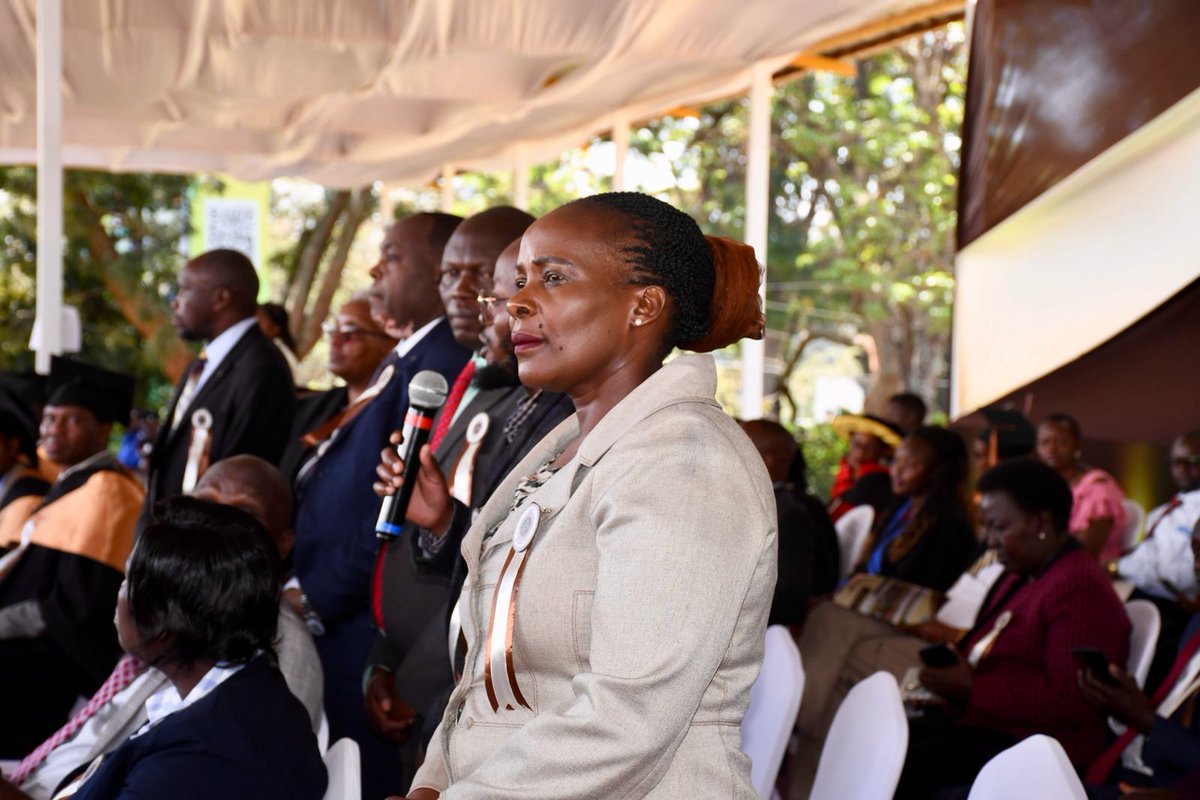 Monica Orero, the acting Executive Director of ICHA, represented the Kenya Red Cross Training Institute (@KRCTI_Kenya) and @bomacollege at the 44th KSTVET Graduation today. Both these institutions are TVET accredited and Certified.