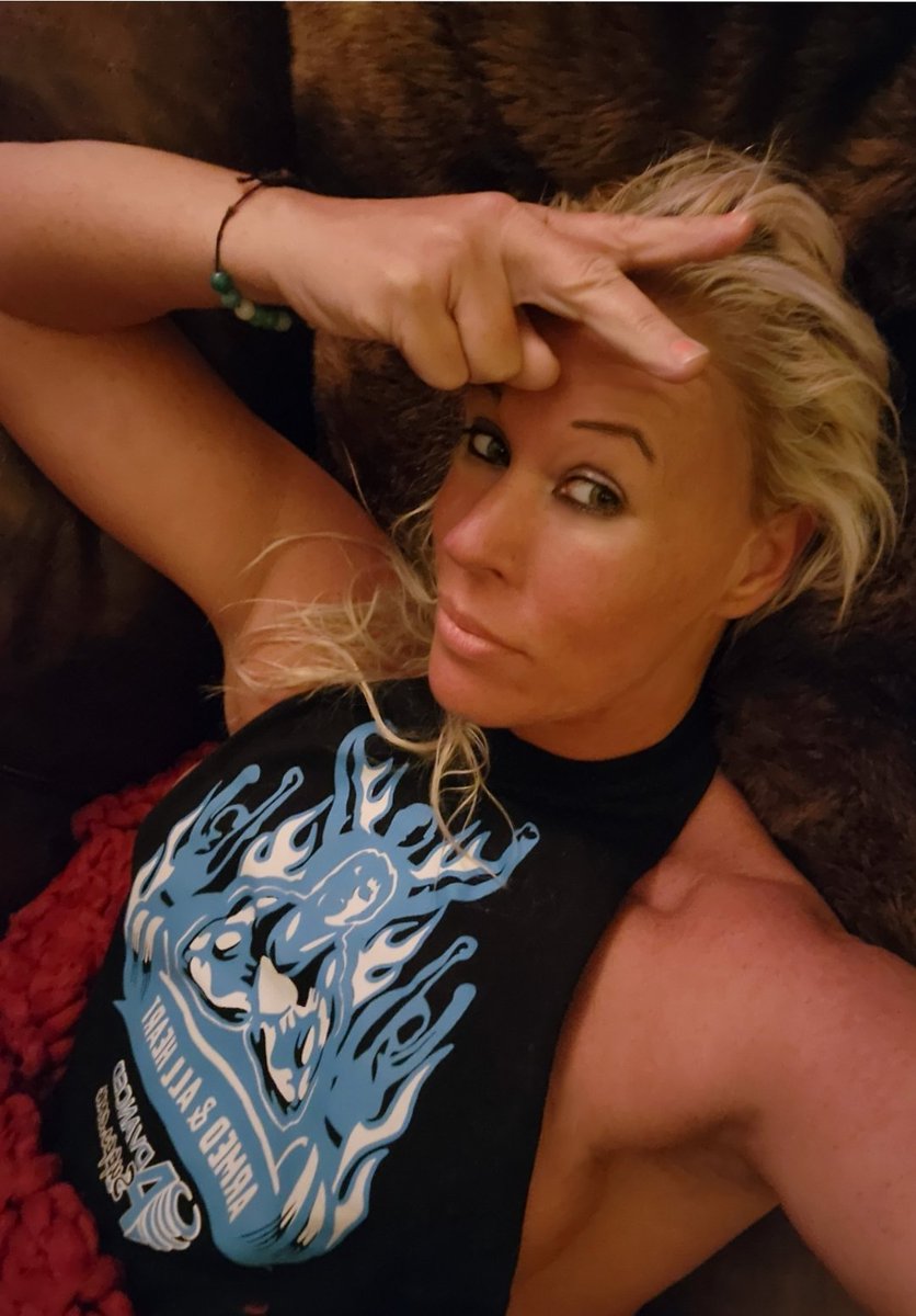 RealBrentGobat's tweet photo. I never have met her in person but I feel we have created a strong bond through @100club100 . My friends, coach @dookiebutter100 @StarmanMat49149 @Inkintheskin @Hulk_Patriot , even if your not a praying person can we all get behind my iron sister? Thanks! #StandWithMichelle https://t.co/6pwYRsWtce