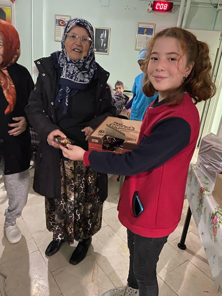 #Çedeskulübü olarak Sorumluluk ve Özdenetim konusunda Tavas Nikfer huzurevini ögrencilerimizle birlikte ziyaret ettik. 
<a href="/denizlimem/">Denizli İl Millî Eğitim Müdürlüğü</a> <a href="/KaleKaymakamlig/">Kale Kaymakamlığı</a> <a href="/KaleKitapOkuyor/">KalekitapOKUyorzinciri</a> <a href="/kalemem20/">Kale İlçe Milli Eğitim Müdürlüğü</a> <a href="/cedesturkiye/">cedesturkiye</a> <a href="/emre_caliskan/">Emre Çalışkan</a>