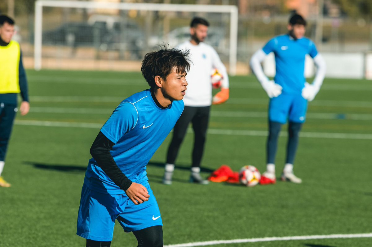 🇪🇸11月からスペインのBadalona Futurに練習参加をしている中野桂太。

バルセロナの生活にもすっかり慣れて、チームにも溶け込んで良い武者修行ができています。
サッカー面、プライベートと充実した良い経験を積んでいます！

📸@albertpj1
