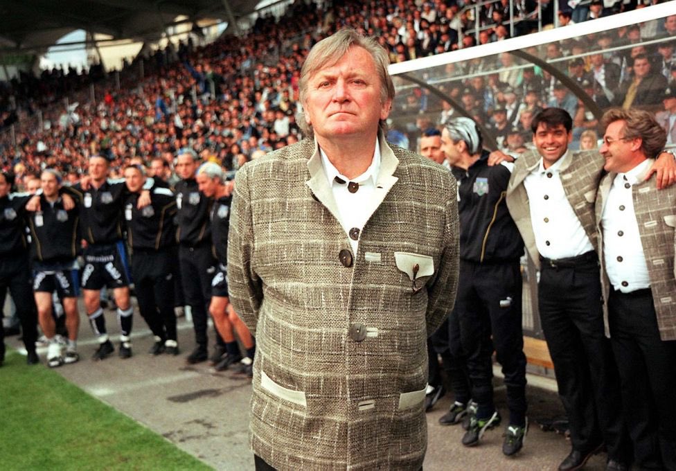 Ivica Osim 🕊️✝️
Wurde gestern bei der Jahresabschlussfeier der Österreichischen Bundesliga, zum BESTEN Trainer der 50 jährigen Liga Geschichte gewählt.👏
#SKSturm #Osim