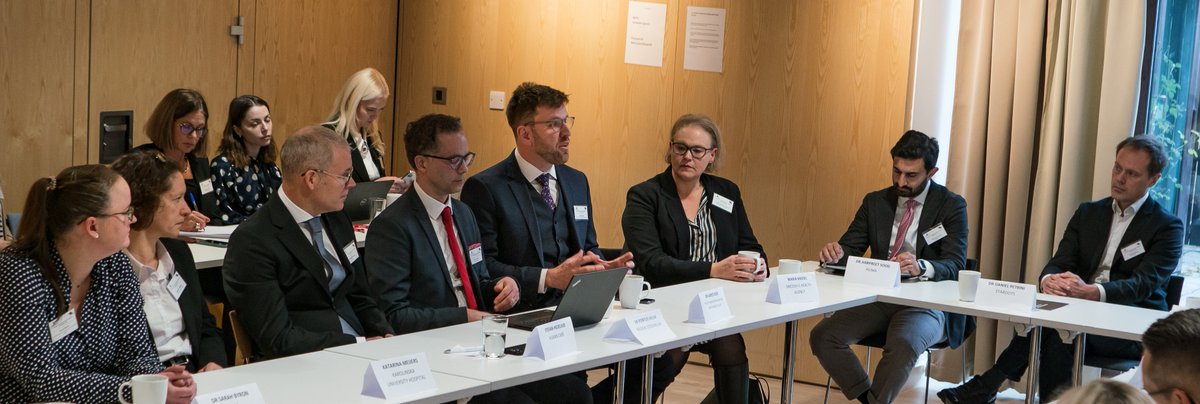 Strategic & Industry Partnerships (@sip_hioxford) on Twitter photo Thrilled to have joined <a href="/BusinessSweden/">Business Sweden</a>'s #DigitalHealth roundtable last week! @jim_b_rose did an excellent job representing <a href="/HealthInnovOx/">Health Innovation Oxford & Thames Valley</a> and highlighting the ground breaking work in healthcare innovation. #InnovationsInHealthcare Thrilled to have joined <a href="/BusinessSweden/">Business Sweden</a>'s #DigitalHealth roundtable last week! @jim_b_rose did an excellent job representing <a href="/HealthInnovOx/">Health Innovation Oxford & Thames Valley</a> and highlighting the ground breaking work in healthcare innovation. #InnovationsInHealthcare
