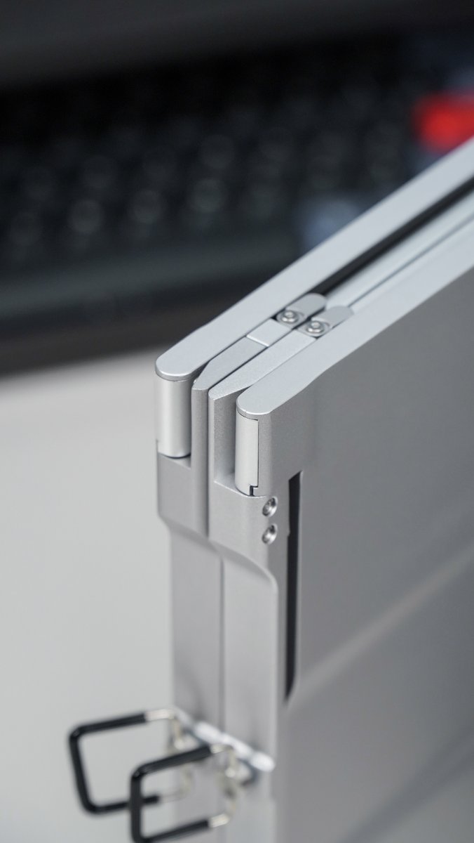 LiminkMonitor's tweet image. #limink's aluminum alloy screens = peak performance minus the heat. Power through tasks without the worry of overheating. 🔥➖ 
#aluminum #cooltech #multitask #efficientdesign #techbuild #worksmart #sleekandstrong #creativegear #techessentials #performance