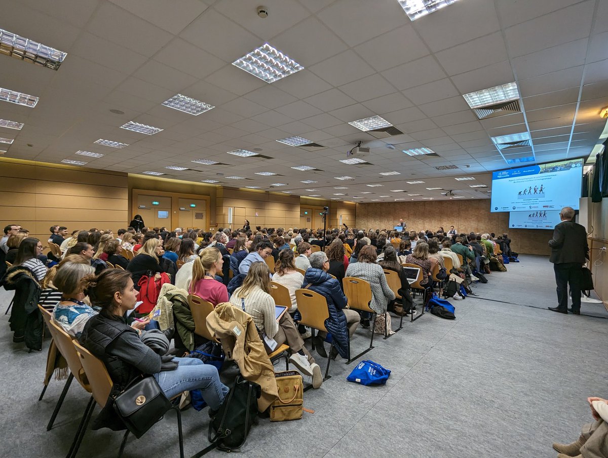 Bravo à la team NEWTRITION pour l'organisation de cette 1ère session aux Journées Francophones de Nutrition 2023 👏🏼 @nut_clinique