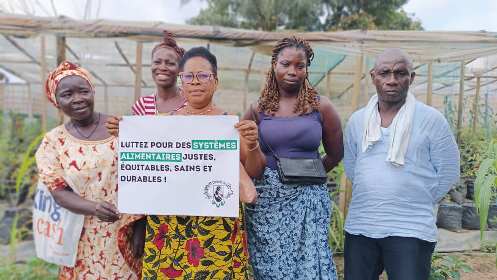 Taking #ClimateAction further, as part of the #CounterCOP2023, <a href="/Jveivoire/">JVE Côte d'Ivoire</a> launched the Climate Caravan campaign, journeying across Côte d'Ivoire, amplifying voices of communities grappling with rising sea levels &amp; land grabbing. 📸

#GAGGAatCOP28 #COP28