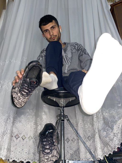 Foot morning  plebeians!   December 8 marks an important Christi4n holiday but you don't care because<a href="/tag/alpha"class="tags"><span>#alpha</span></a><a href="/tag/cashslave"class="tags"><span>#cashslave</span></a><a href="/tag/finsub"class="tags"><span>#finsub</span></a><a href="/tag/malefeet"class="tags"><span>#malefeet</span></a>