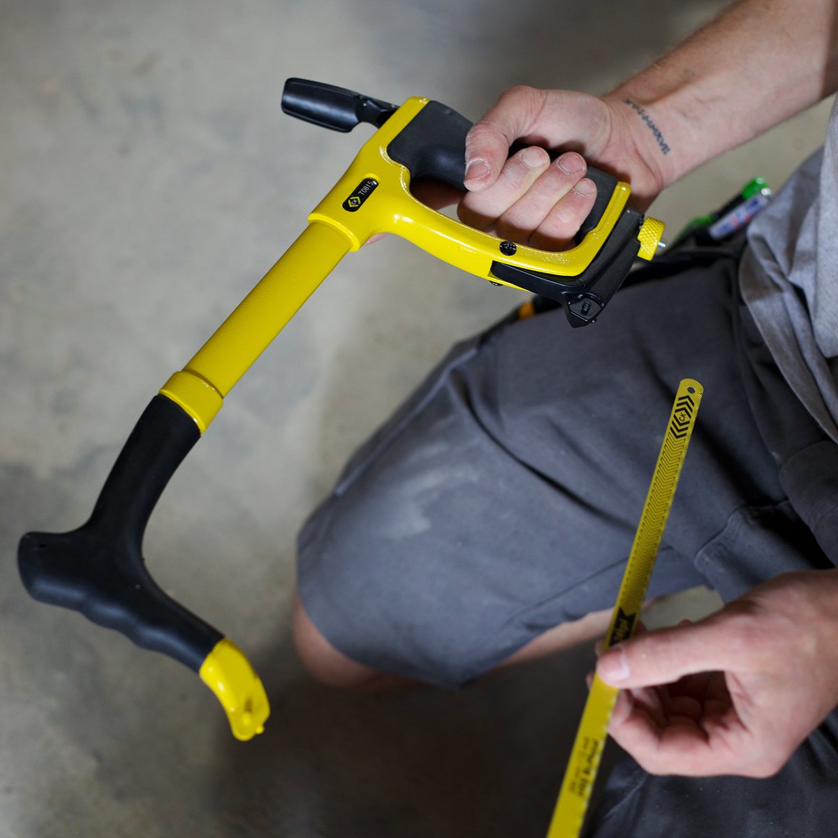 CK_tools's tweet photo. Have you seen our latest hacksaw? Featuring a quick-release blade system, this durable and ergonomic saw is fast and efficient.
π T0815
#sparkylife #cktools #saws #electrician https://t.co/bGECFTjfZR