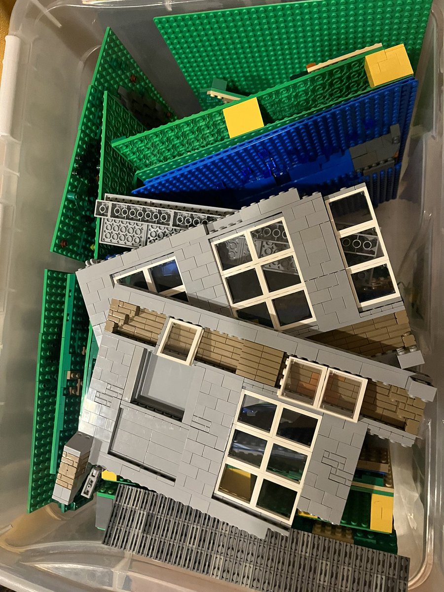 AmchesterBricks's tweet image. Clearing out old LEGO boxes and found some containers, scenery and wagons from old @LNURailway displays. The Stobart truck was a find on eBay and has yellowed considerably! #lego #legotrains #legocity