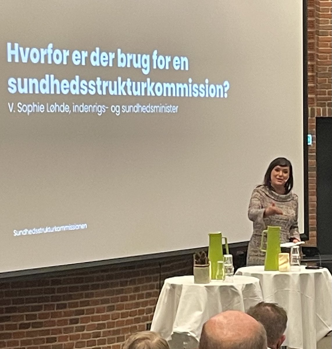 'Sundhedsvæsnet skal være indrettet til patienterne - ikke den anden vej rundt', siger sundhedsminister <a href="/sophieloehde/">Sophie Løhde</a> til topmøde om <a href="/Strukturkom/">Sundhedsstrukturkommissionen</a> 

Vi er enige: Tid til nye løsninger for at skabe MERE sammenhæng + tydeligt ansvar og MINDRE ulighed💪

#dkpol  #sundpol