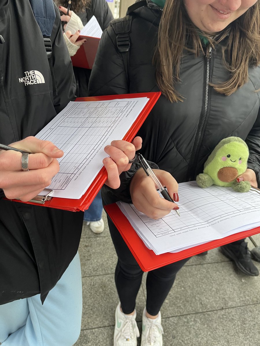 @BCS6thform geographers braved the wind and rain on their fieldwork visit to @MediaCityUK yesterday! They found it really useful to apply their knowledge of regeneration out in the field. #Geography #fieldwork #lovelearninglovelife