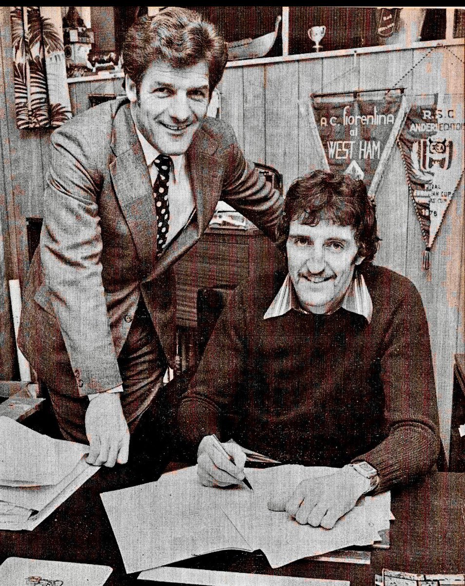 onesteviebacon's tweet image. Happy 73rd Birthday to my great friend David Cross. Not only a Hammers’ legend but a truly nice guy and one of the funniest blokes I’ve ever met. There was never a dull moment when in his company. I first met him on the day he signed for the Club in 1977 with the great John Lyall