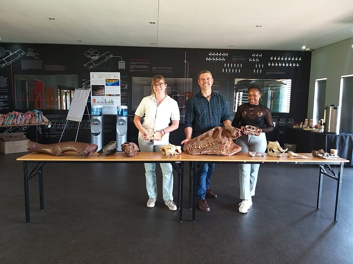 Palaeontological Society of Southern Africa (@palpssa) on Twitter photo Happy #FossilFriday! Yesterday, the PSSA was invited to host a workshop on Southern African paleontology for the <a href="/saasst_society/">Southern African Archaeology Student Society</a> Student Development workshop. It was a wonderful afternoon with great students and interesting questions! 🦕⛏️🦖🇿🇦
📸Nithya Eswaran Happy #FossilFriday! Yesterday, the PSSA was invited to host a workshop on Southern African paleontology for the <a href="/saasst_society/">Southern African Archaeology Student Society</a> Student Development workshop. It was a wonderful afternoon with great students and interesting questions! 🦕⛏️🦖🇿🇦
📸Nithya Eswaran