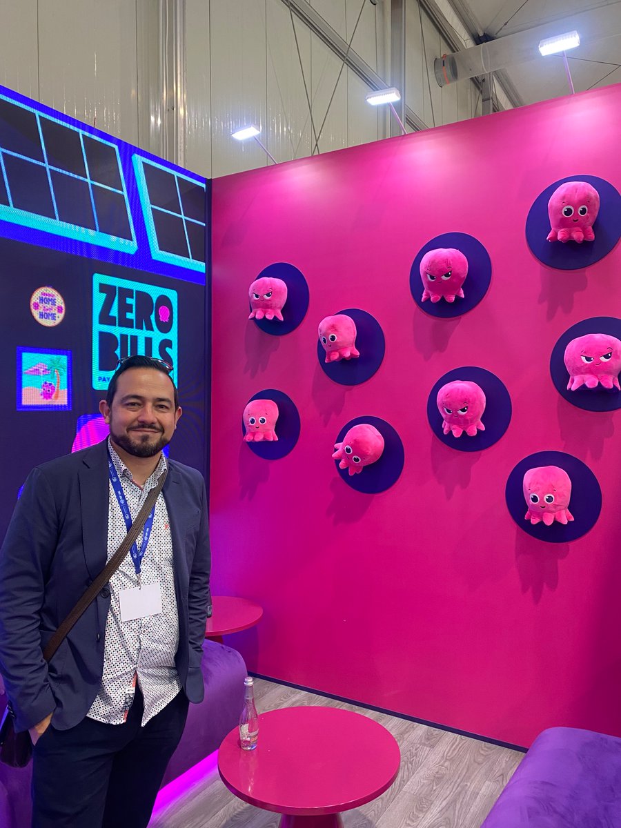 Alan Gómez tweet media