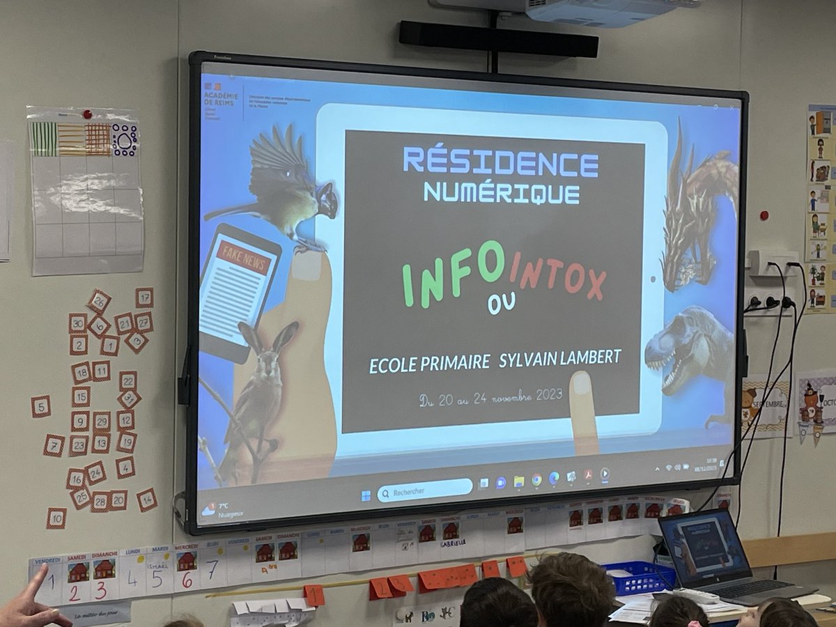 Restitution de la résidence numérique de Bezannes en présence de Monsieur Cappé, adjoint à la jeunesse et à l’éducation de la mairie de Bezannes et de Monsieur Deville, Inspecteur de l’Education Nationale de Reims Sud. #EMI <a href="/DSDEN51/">DSDEN de la Marne</a> <a href="/DaneReims/">DRANE Grand Est - Site de Reims</a>