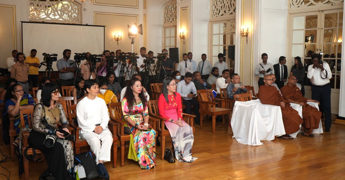 alisabrypc's tweet photo. Pleased to be joined by @TharakaBalasur1 at a press briefing held at @MFA_SriLanka today on the Temple to Temple Diplomacy Programme, with the participation of Vietnamese Buddhist Delegation. Under this program, #SriLanka intends on promoting a Buddhist trail of tourism amongst 🇱🇰 and @ASEAN countries.