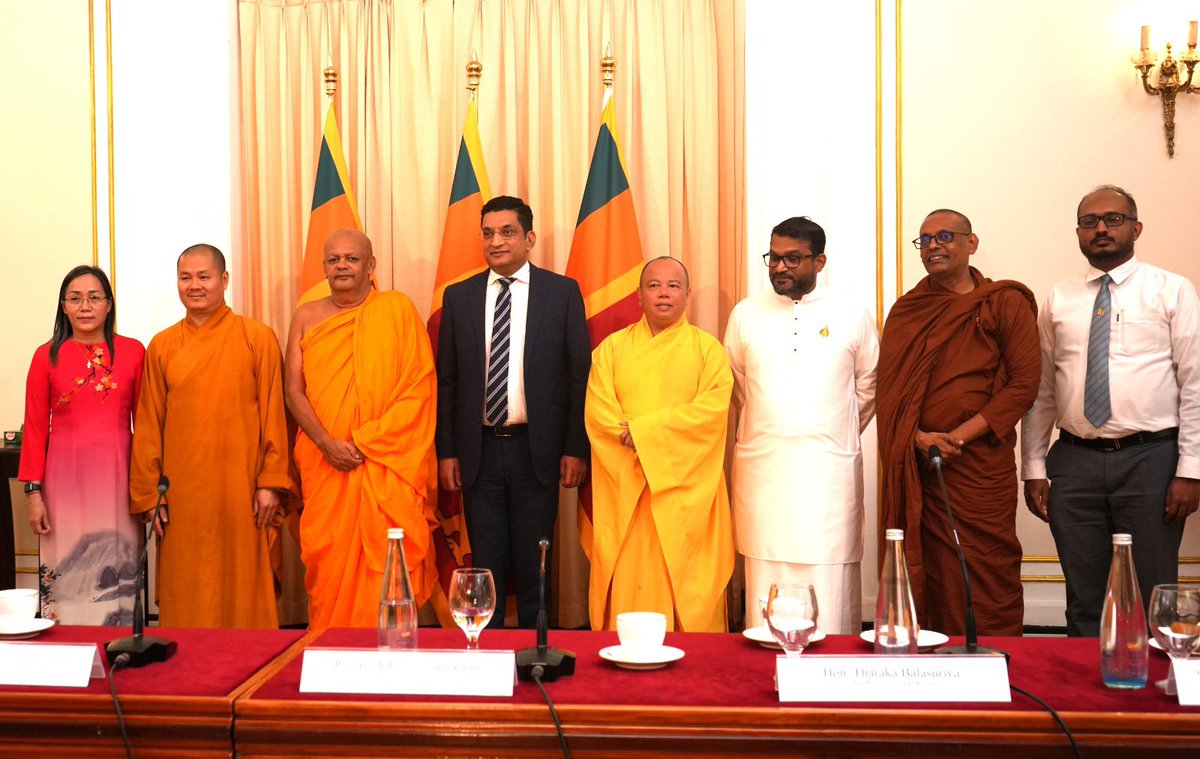 alisabrypc's tweet photo. Pleased to be joined by @TharakaBalasur1 at a press briefing held at @MFA_SriLanka today on the Temple to Temple Diplomacy Programme, with the participation of Vietnamese Buddhist Delegation. Under this program, #SriLanka intends on promoting a Buddhist trail of tourism amongst 🇱🇰 and @ASEAN countries.