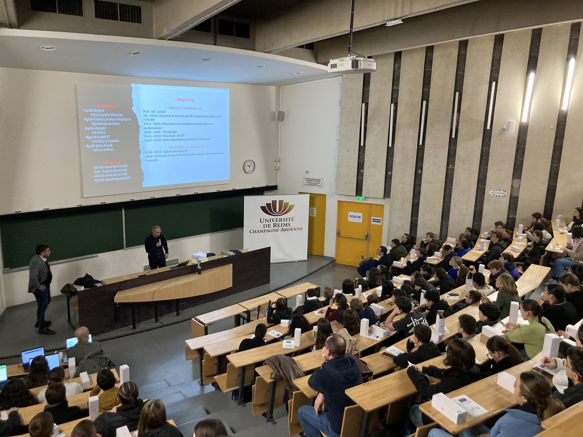 Lancement du HackSécuReims Lycées par <a href="/GeorgesDurry/">Georges Durry</a> et <a href="/fnolot/">Florent Nolot</a> à l’UFR Sciences,180 lycéens de seconde issue de 5 ycées de l’<a href="/AcReims/">Académie de Reims</a> assistent à la découverte des métiers de l’informatique et des mathématiques sur le campus
<a href="/universitereims/">Université de Reims Champagne-Ardenne</a> <a href="/ProjetAILES/">Projet AILES</a>