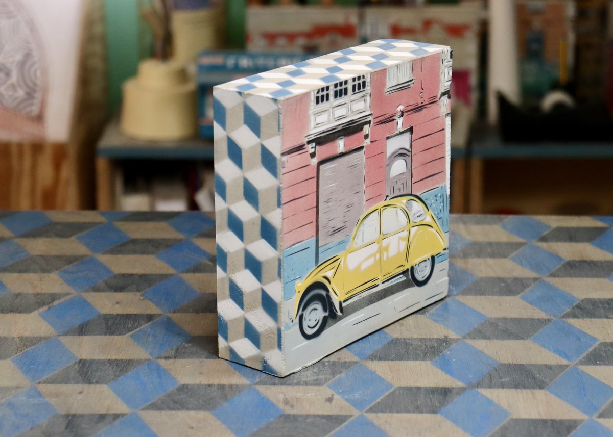 TheDudeCompany1's tweet photo. 2CV Citroën, pochoirs sur bloc de béton.
Disponible au Magasin ou sur le e-shop : https://t.co/THt6nFE1j0
#lemagasin #3ruedumagasin #vieuxlille #lille #atelierdartiste #impressionartisanale #pochoirsartistiques #thedudecities #betonmoulé #citroën #2cv #2cvcitroën https://t.co/NAnEEfdiNz