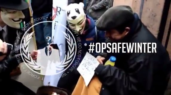 NewAnon0ps's tweet photo. Let's not forget, everyone has the right to live with dignity, everyone has the right to eat, everyone has the right to have a warm place...

#OpSafeWinter we are Anonymous ! https://t.co/388r1Ie065