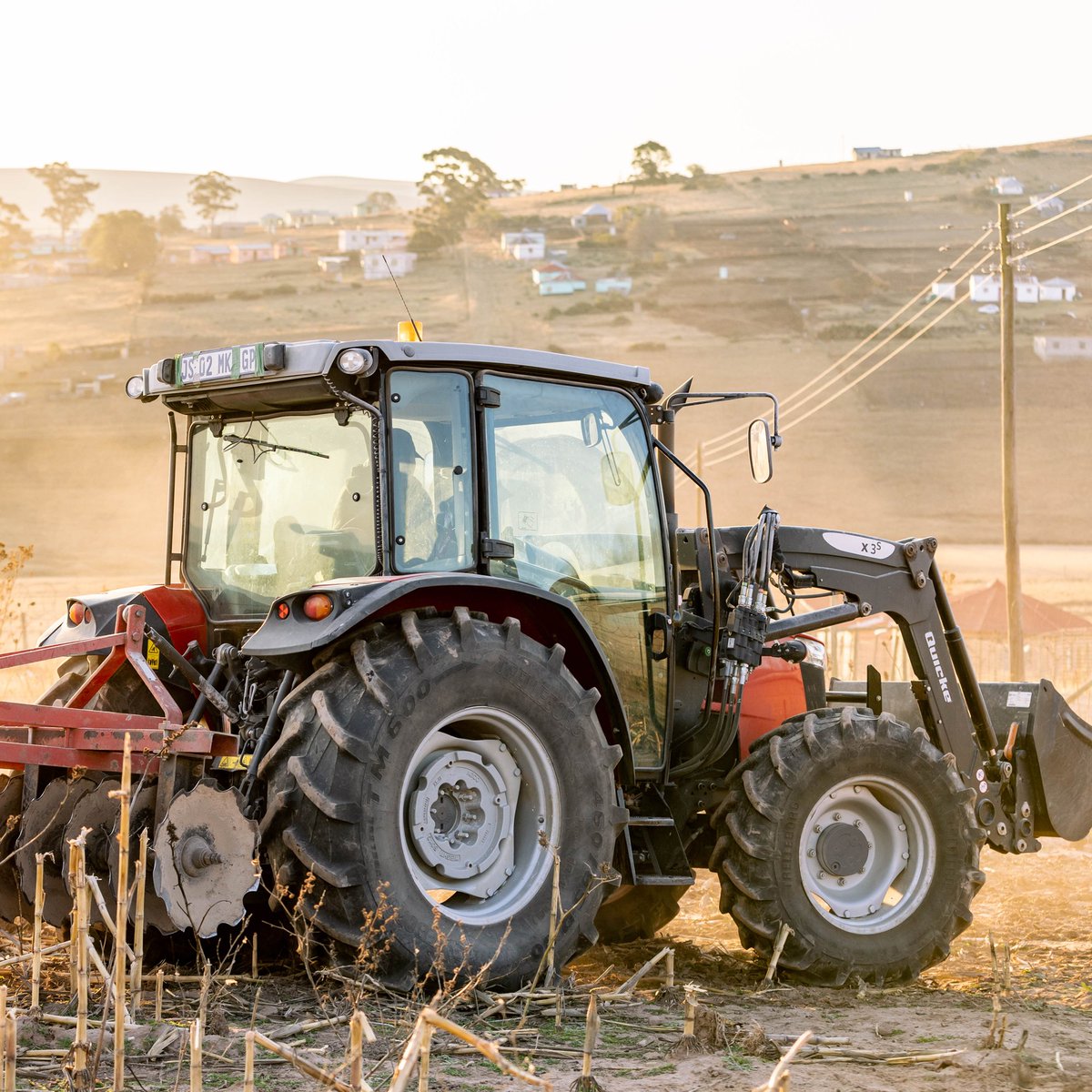 MF_RSA's tweet photo. “This one particular tractor allows me to do all tasks efficiently,” Rain Zihlangu declares.
🎥 Make sure to watch Rain's full interview with Massey Ferguson 👆 click on the Link in the Bio

#masseyferguson #masseyfergusontractors #MasseyFergusonSouthAfrica #FarmLife #Agriculture https://t.co/TkElYsZiFj