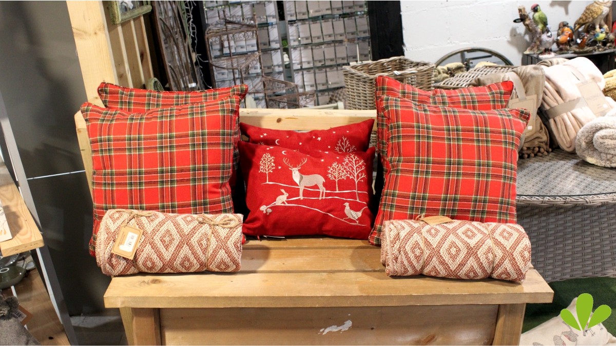 PlantersA21's tweet photo. Get yourself cosy!
Gorgeous cushions & blankets and, of course just the right door stoppers and draught excluders...
#christmasiscoming #cosytime #kent #eastsussex https://t.co/gq5PQqYAAf