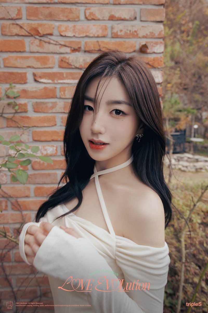 parkschyun's tweet photo. 𝜗  enchantment has arisen to its finesse peak as she glistens the realm with such an intriguing bearing. with an allure that bedecks 𝒍𝒐𝒗𝒆 𝒆𝒗𝒐𝒍𝒖𝒕𝒊𝒐𝒏, she solely exists to captivate all who beheld her goddess-like beauty. “what a dreamy lassie!”  ⊹ https://t.co/Xi0ZAzGuN8