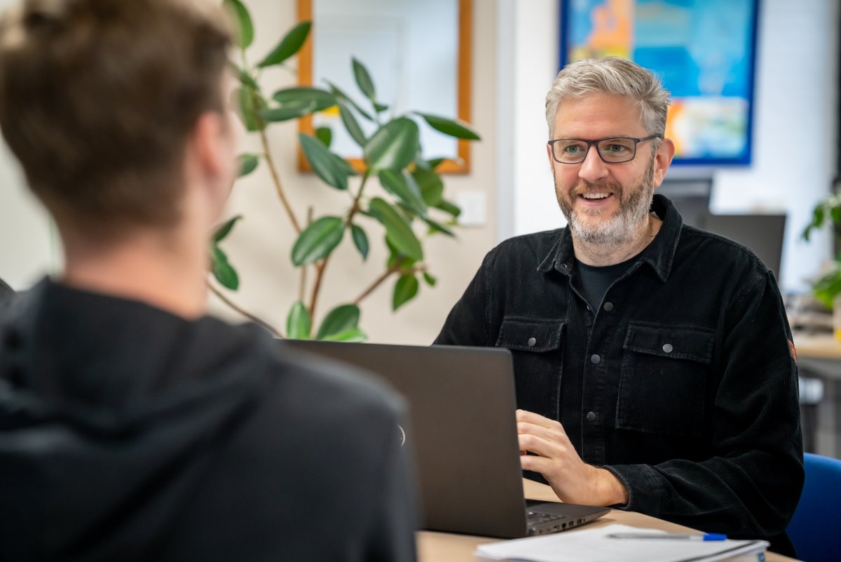 𝗪𝗲𝗿𝗸𝗲𝗻 𝗯𝗶𝗷 𝗥𝗢𝗖 𝗥𝗶𝘃𝗼𝗿 #𝘃𝗮𝗰𝗮𝘁𝘂𝗿𝗲
Zoek je een (nieuwe) uitdaging in het #onderwijs? Bij ons krijg je, naast erkenning en waardering, ruimte voor eigen initiatief zodat je het verschil kunt maken. bit.ly/3grfOdJ
#rocrivor #tiel #docent #mbo #coach