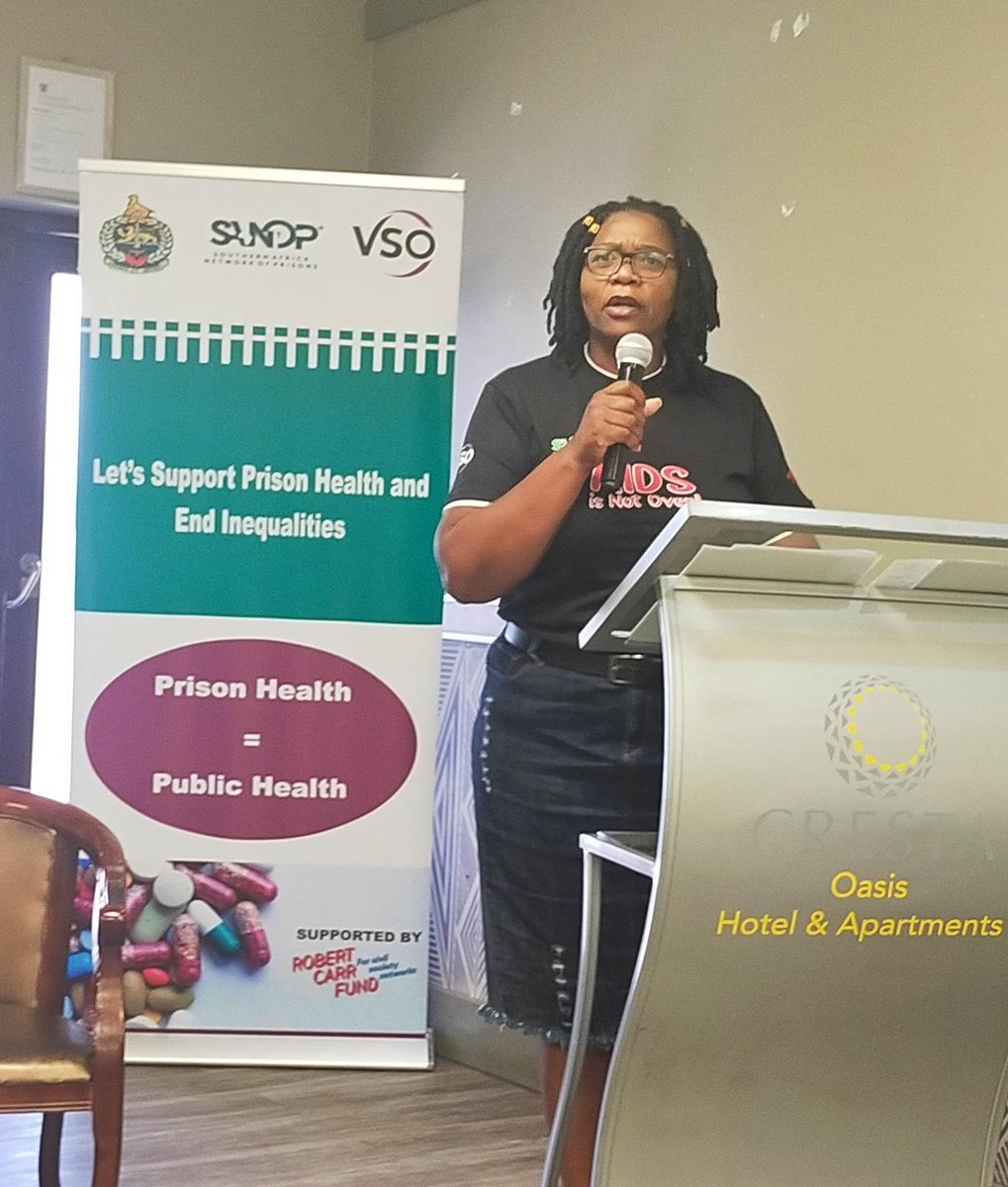 Techla Ponden, @VSOZimbabwe Country Lead welcomes the attendees to @SANOP_Africa side meeting for Youth PoPs Policy Dialogue: 'Prison Health equals Public Health for the communities across the Southern Africa region' #ICASA2023 #CommunitiesFirst