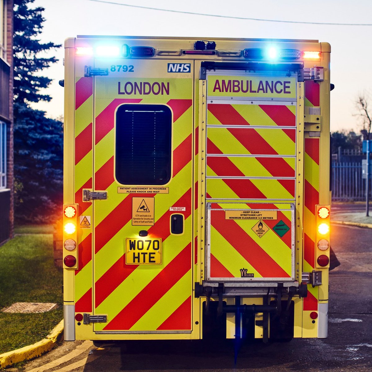 🚨 Our 999 services are very busy at the moment as we enter the weekend 🚨 Please help us save lives by only using 999 if it's a life-threatening emergency. 111.nhs.uk can tell you what to do next if you need urgent help right now ✅